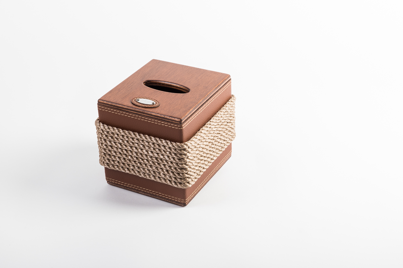 Portakleenex (cubo) in legno - immagine 7